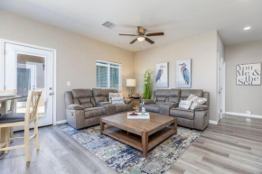 Refreshing and Spotless 4 Bathrooms 22